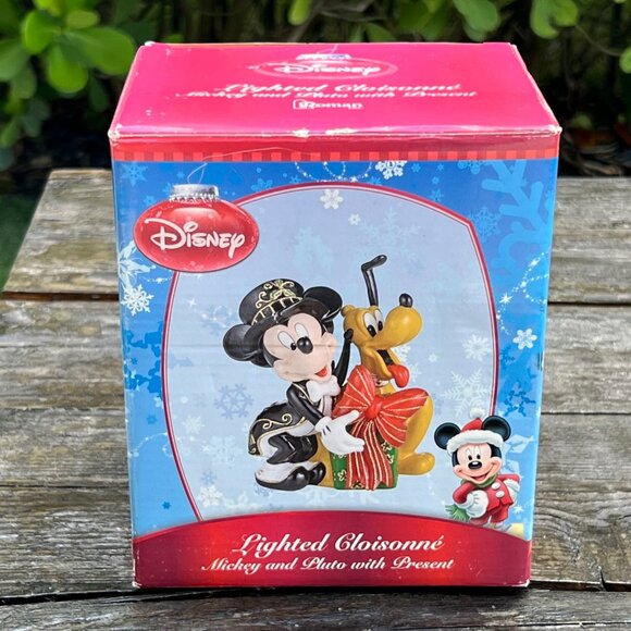 DISNEY LIGHTED CLOISONNÉ MICKEY MOUSE AND PLUTO WITH PRESENT IN BOX ROMAN XMAS - Picture 8 of 11